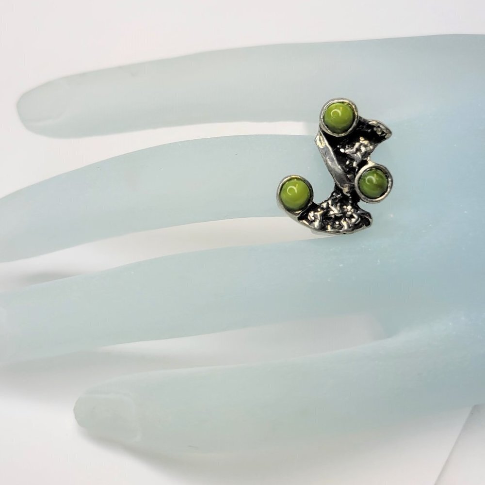 WOMENS Vintage Green Stone Ring